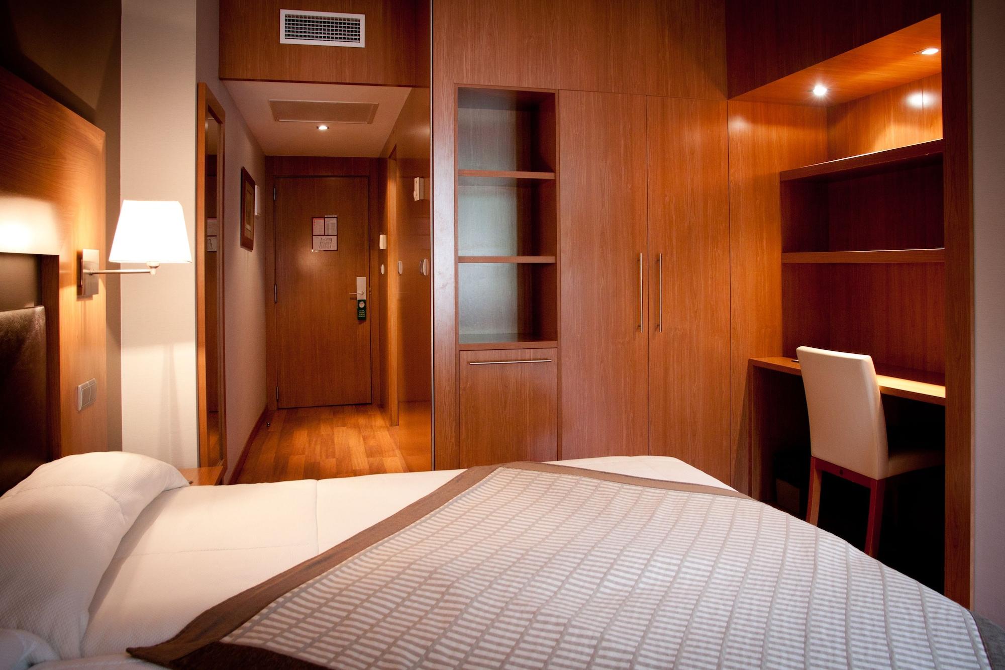 อัลติ โฮเต็ล Hotel Bagneres-de-Luchon ภายนอก รูปภาพ