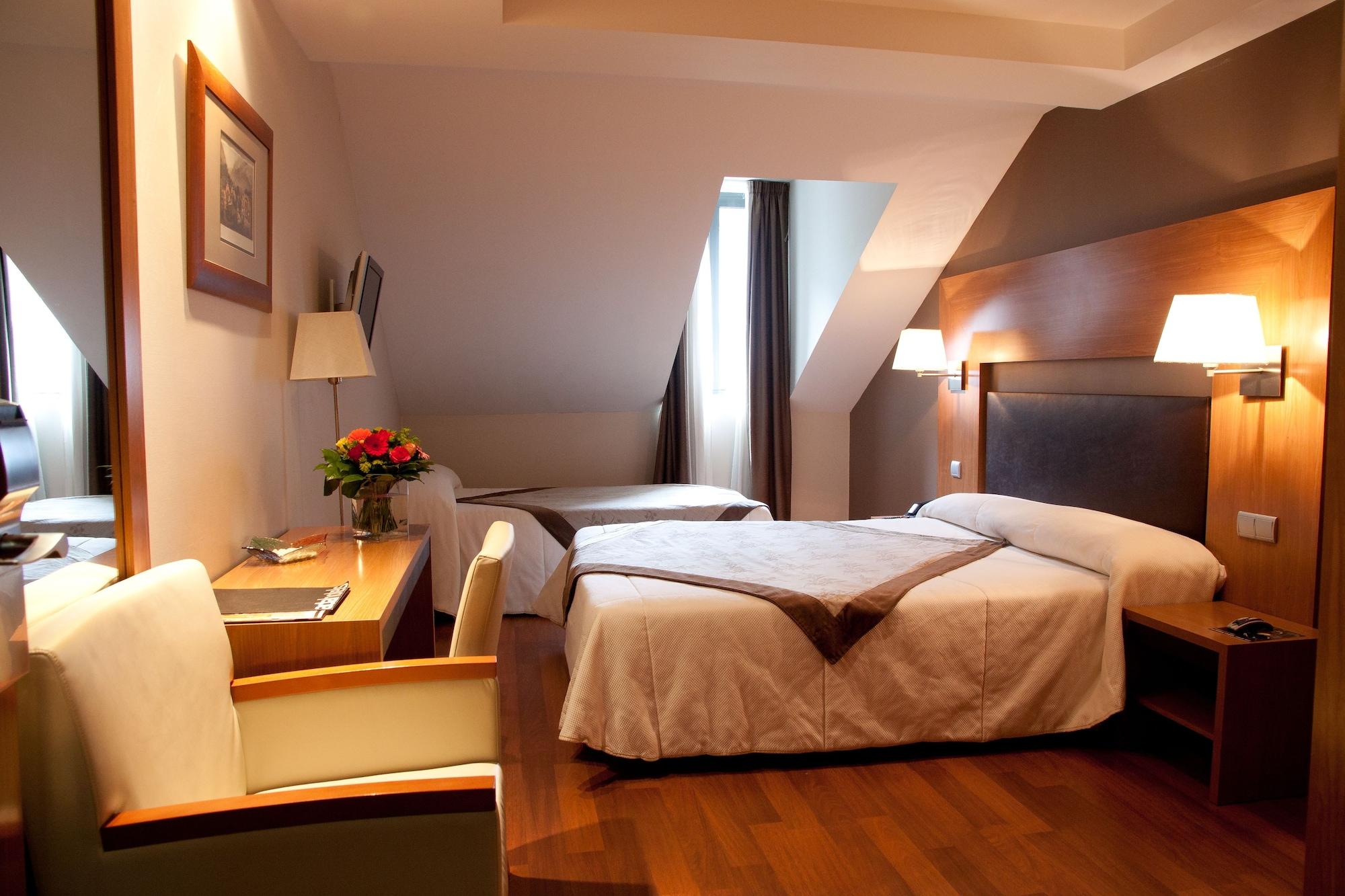 อัลติ โฮเต็ล Hotel Bagneres-de-Luchon ภายนอก รูปภาพ