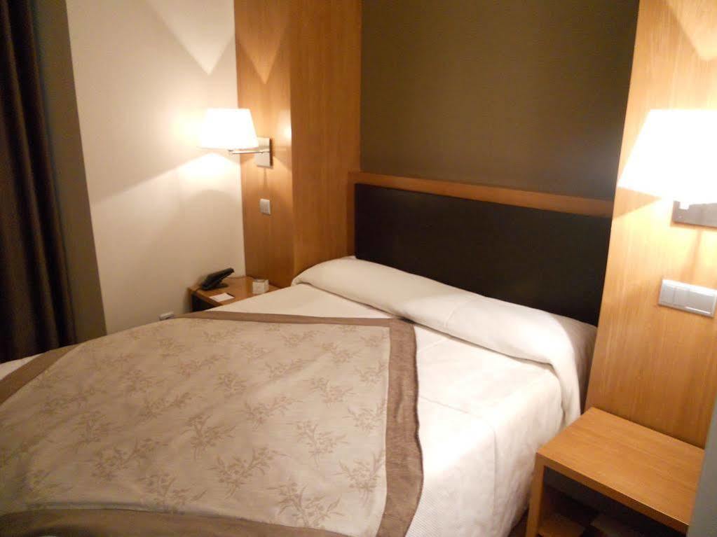 อัลติ โฮเต็ล Hotel Bagneres-de-Luchon ภายนอก รูปภาพ