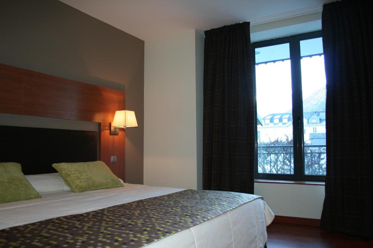 อัลติ โฮเต็ล Hotel Bagneres-de-Luchon ภายนอก รูปภาพ