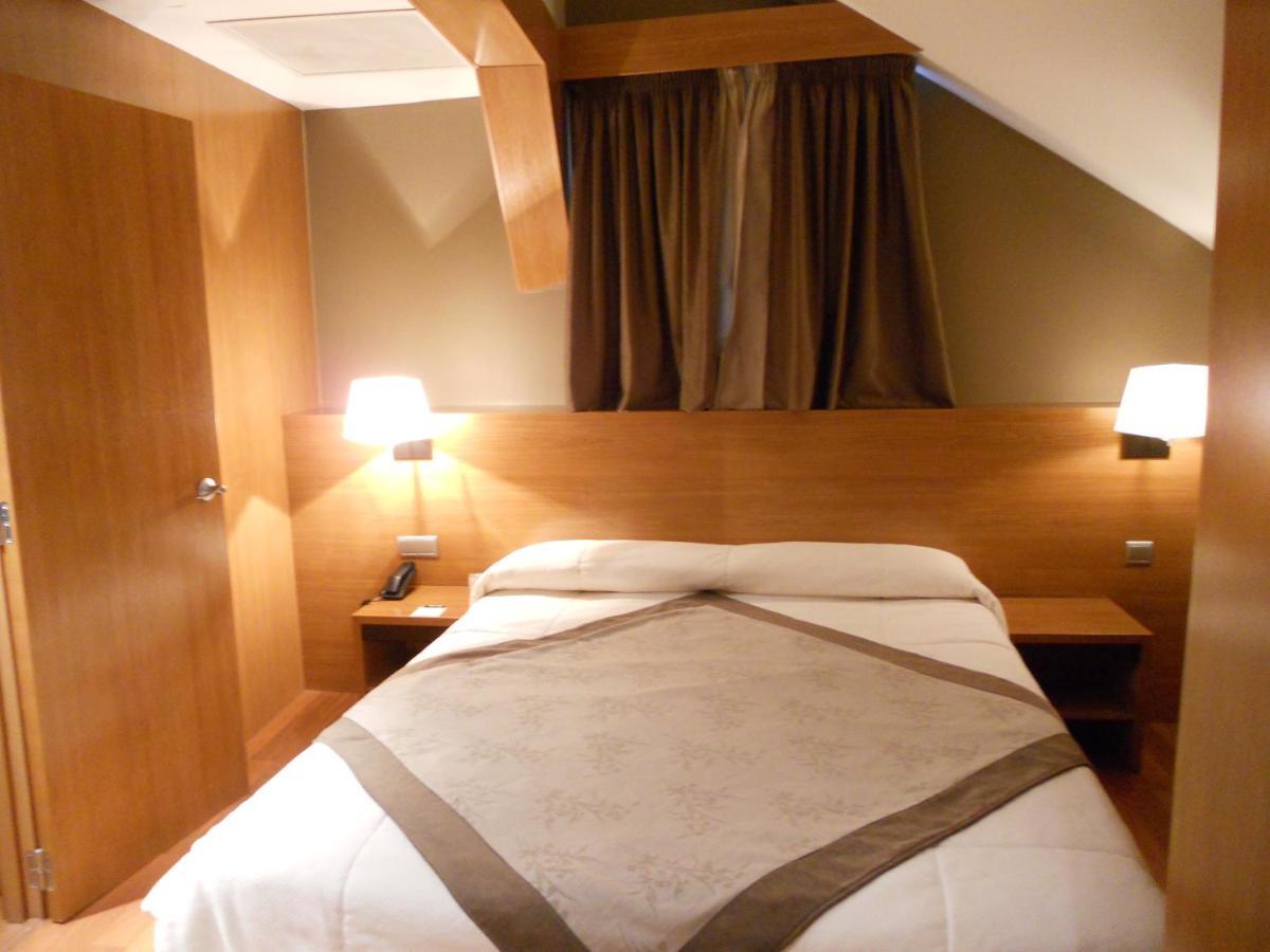 อัลติ โฮเต็ล Hotel Bagneres-de-Luchon ภายนอก รูปภาพ